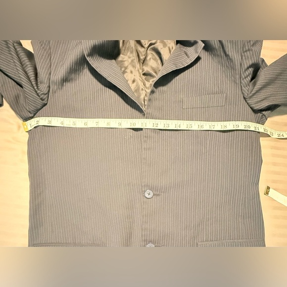 Source Unknown Navy Pinstripe Blazer - Picture 3 of 6